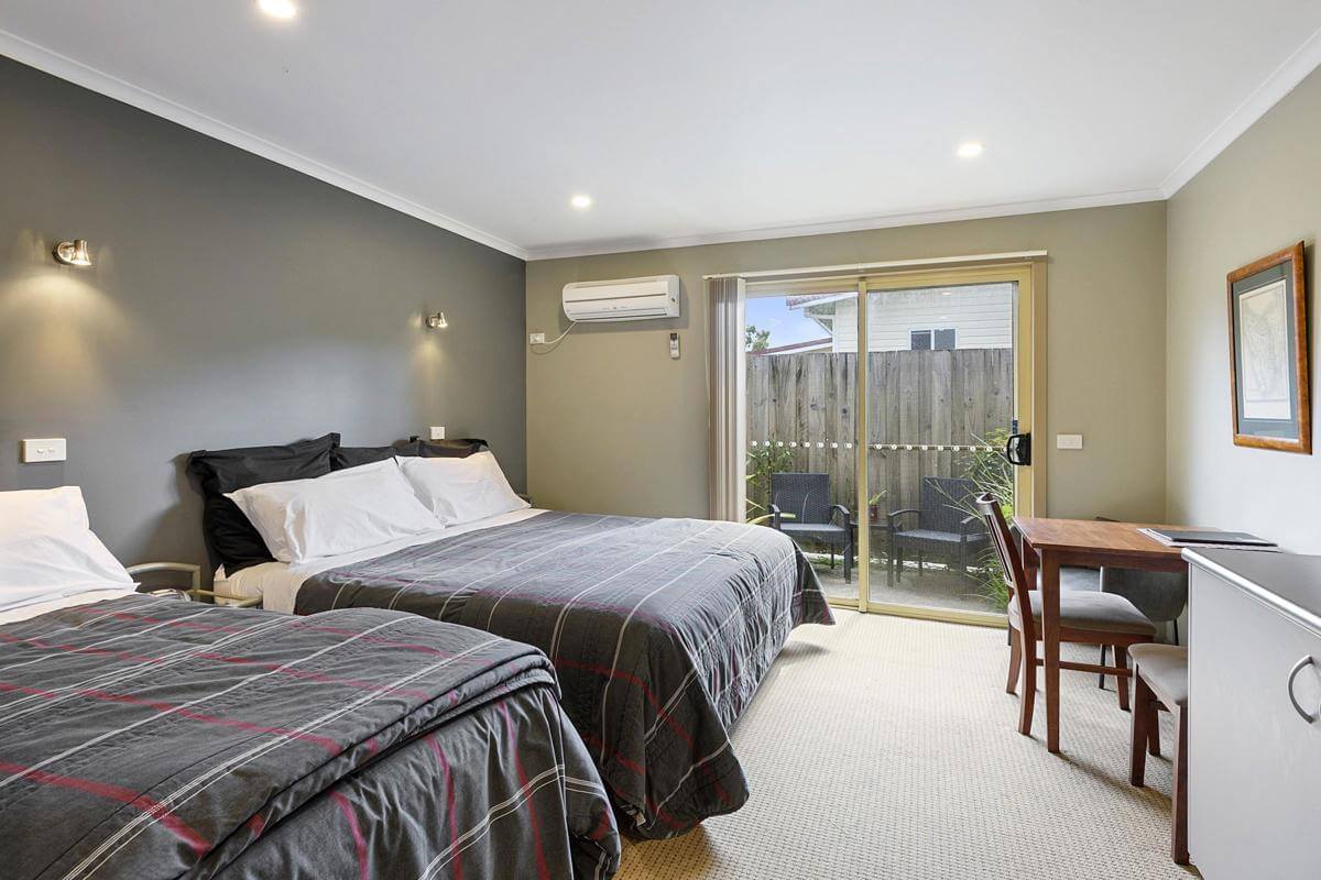 Adj Net Profit>$243K 13 Rooms Freehold Motel Strahan Tasmania 70% Occupancy