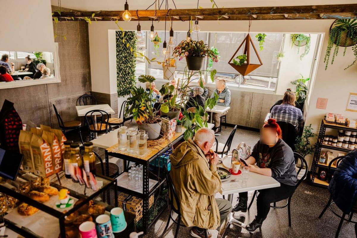 WOW Award Winning Fully Licensed Highly Profitable Not An Average Cafe Weekly T/O $14,000+ High Net