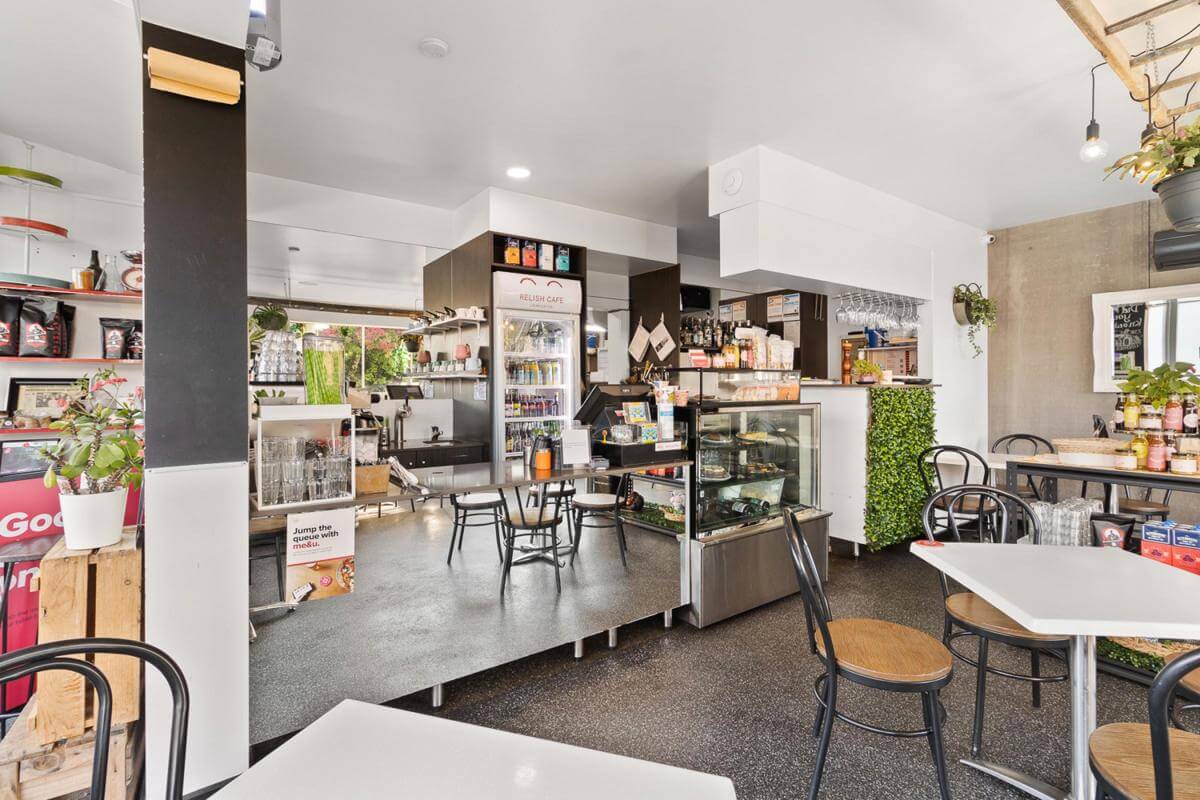 WOW Award Winning Fully Licensed Highly Profitable Not An Average Cafe Weekly T/O $14,000+ High Net