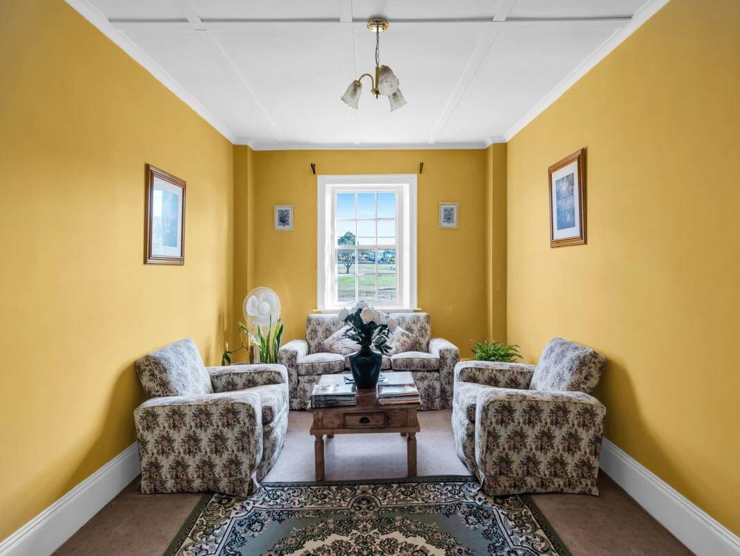 Magnificent Water Views Character Heritage Building 7BR Ensuite, Home or Business Choice is Yours