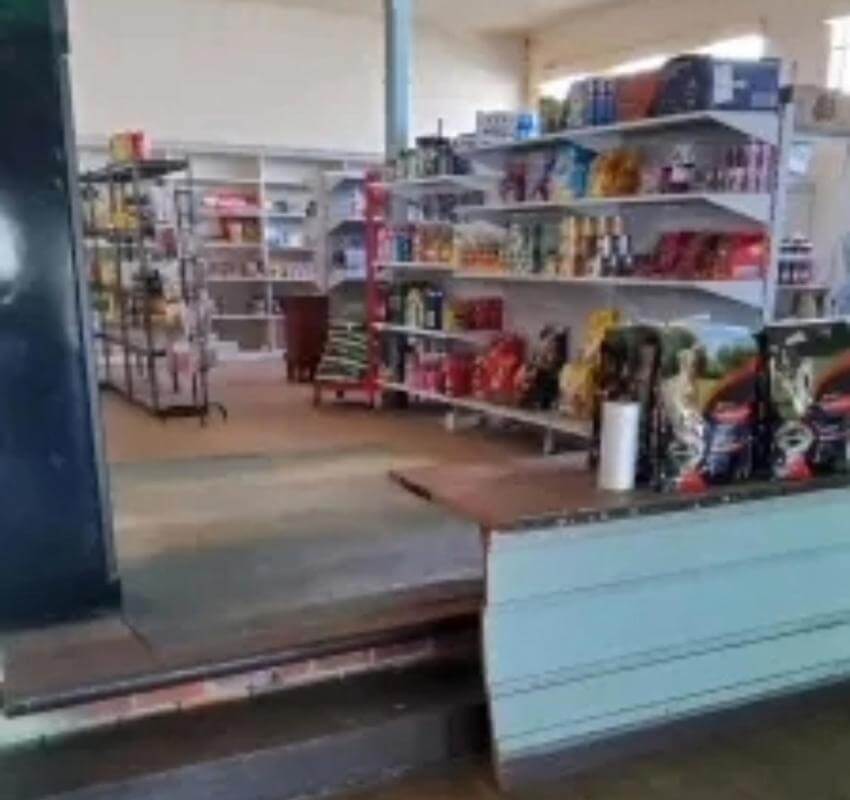 Freehold and Business General Store & Apartment