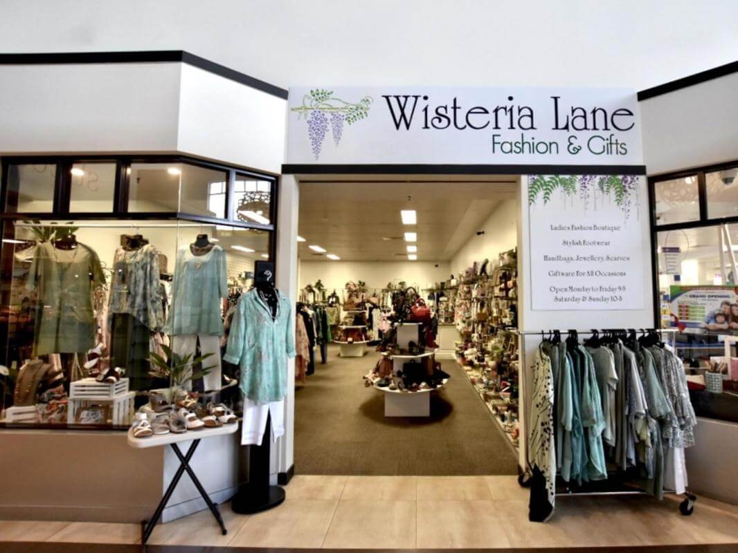 Profit Apprx $140,000 Ladies Fashion Business For Sale Trading 5.5 Days Attractive Profit ROI 280%