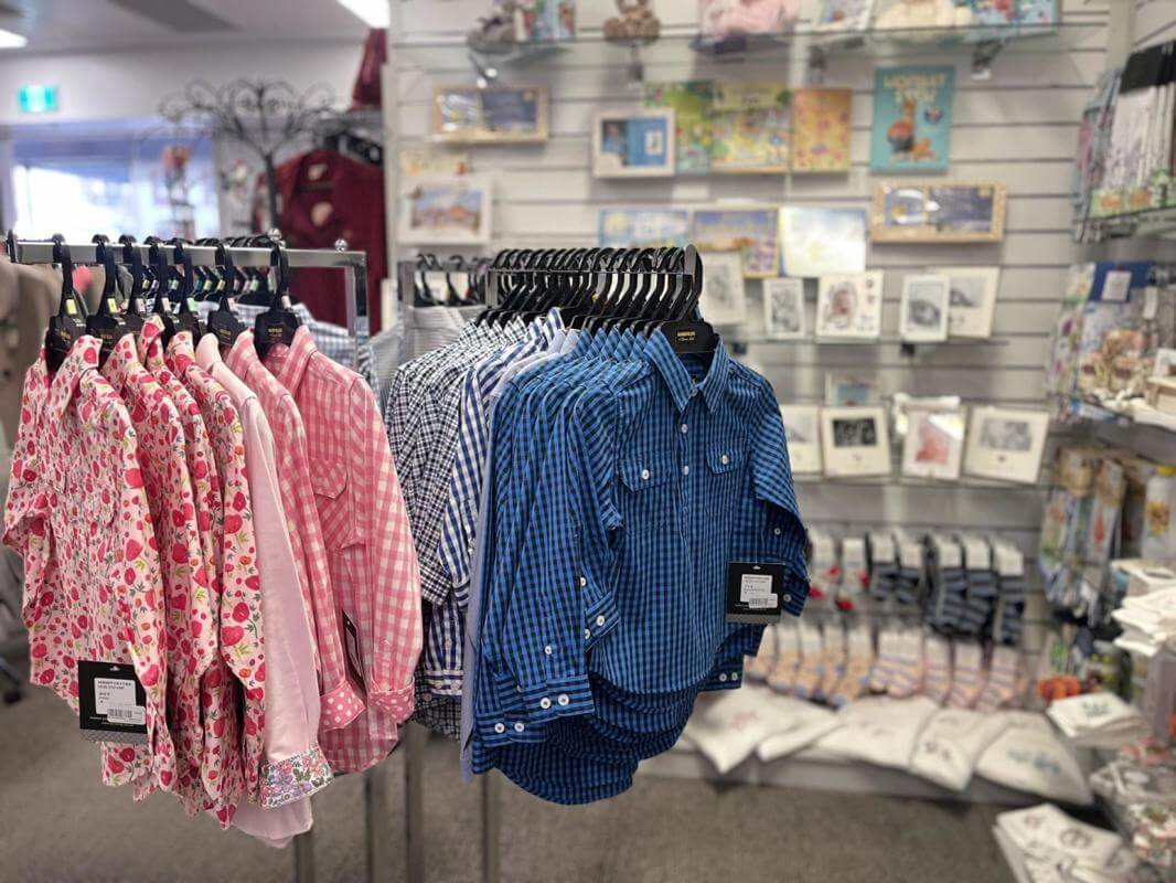 Profit Apprx $140,000 Ladies Fashion Business For Sale Trading 5.5 Days Attractive Profit ROI 280%