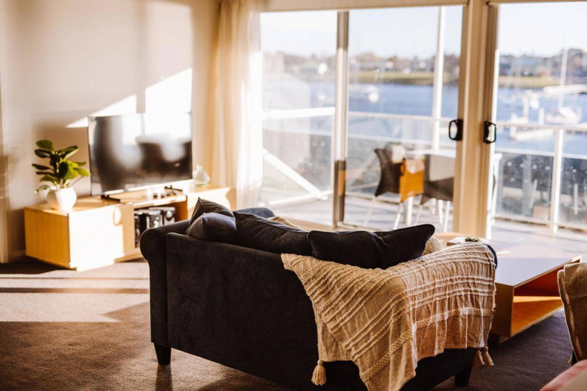 Leasehold Gym Brand New Setup With 5 Motel Rooms Fully Licensed Restaurant and Gym