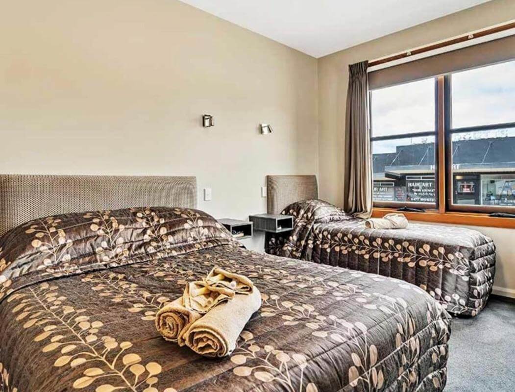 Above Average Passive Investment 9% Roi on Purchase price of Offers over $1,299,000