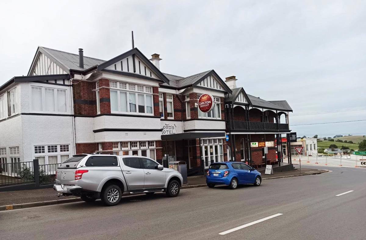 Above Average Passive Investment 9% Roi on Purchase price of Offers over $1,299,000