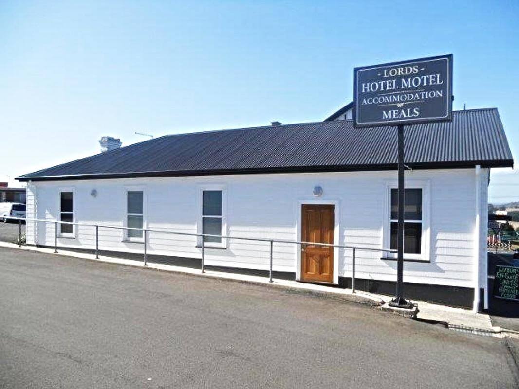 Leasehold Landmark Lords Hotel, sought after rare opportunity Offers Over $340,000 +sav