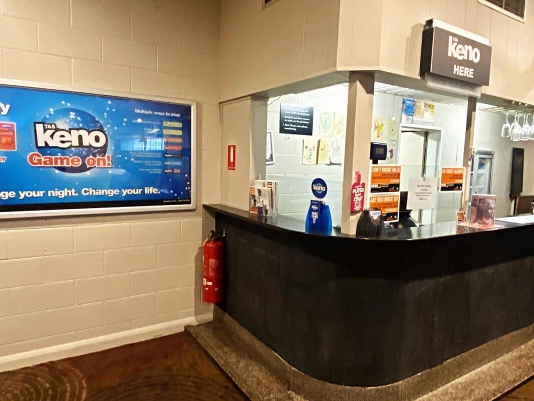 Best Value  Tasmanian Hotel All Revenue Streams , Excellent Presentation FHGC 0/0 $895,000 +sav