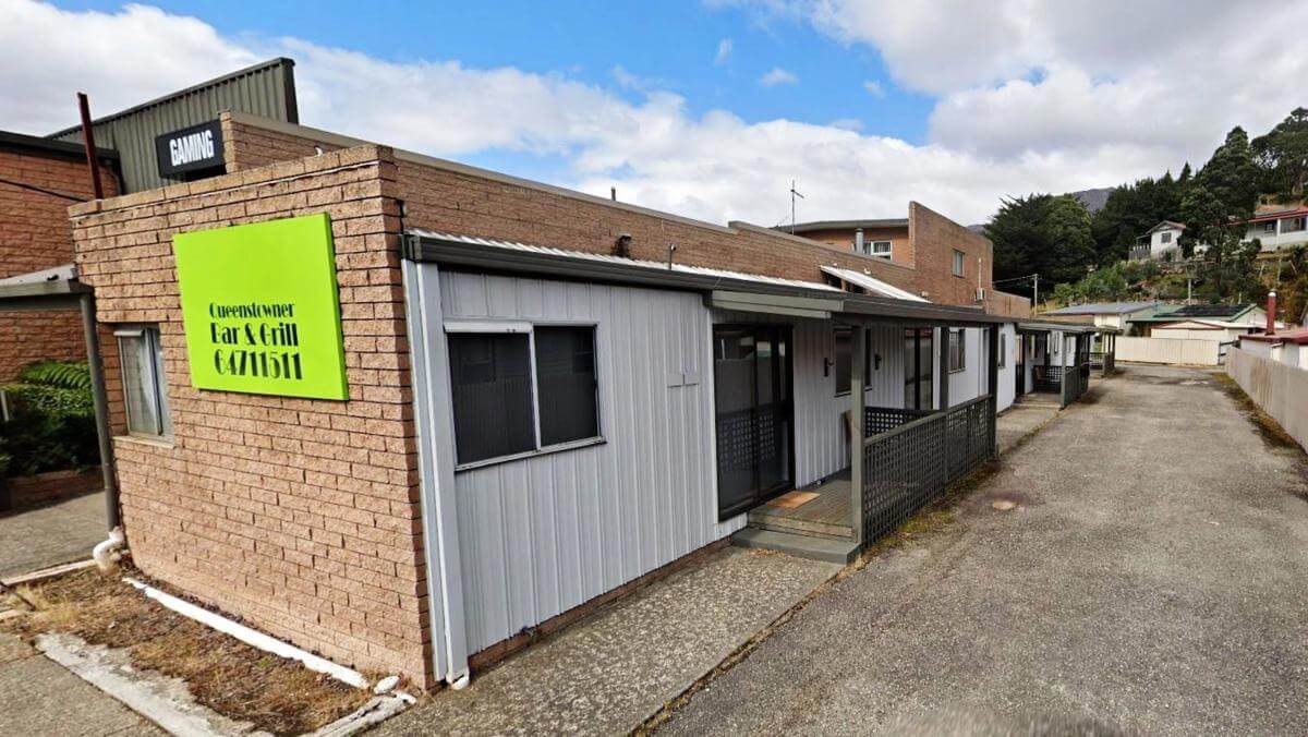 Best Value  Tasmanian Hotel All Revenue Streams , Excellent Presentation FHGC 0/0 $895,000 +sav