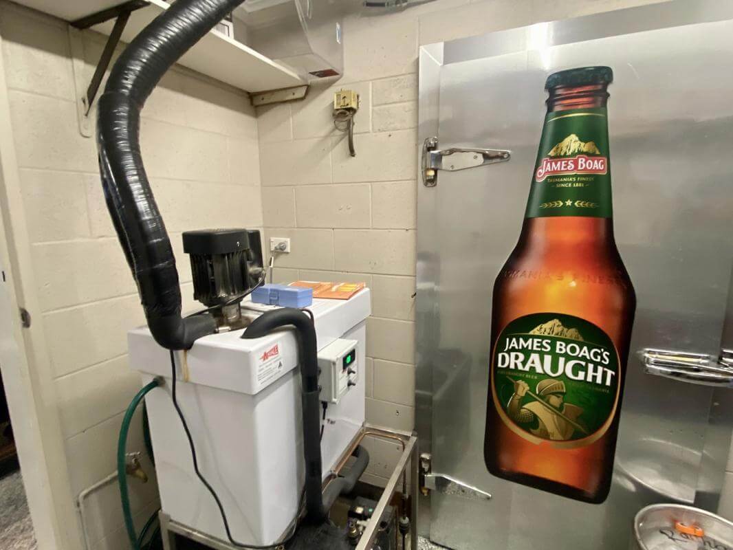 Best Value  Tasmanian Hotel All Revenue Streams , Excellent Presentation FHGC 0/0 $895,000 +sav