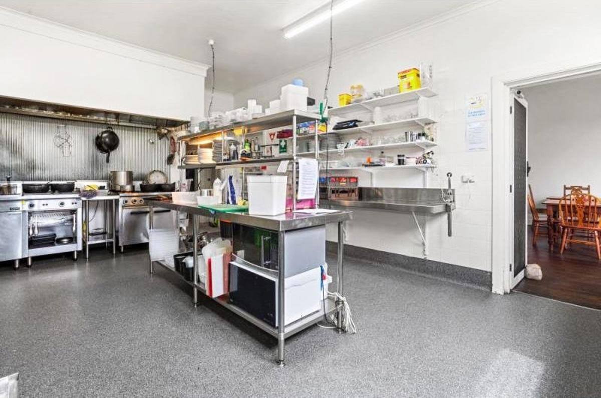 St Marys Hotel Iconic Landmark Leasehold Hotel, only $200,000+sav T/O approx $1.4m