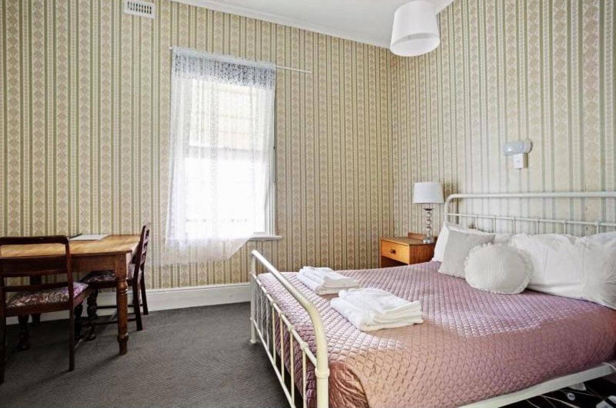 St Marys Hotel Iconic Landmark Leasehold Hotel, only $200,000+sav T/O approx $1.4m