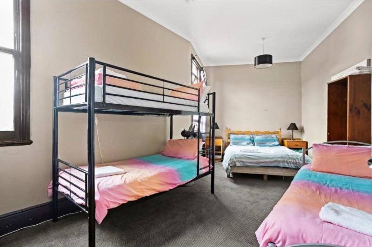 St Marys Hotel Iconic Landmark Leasehold Hotel, only $200,000+sav T/O approx $1.4m