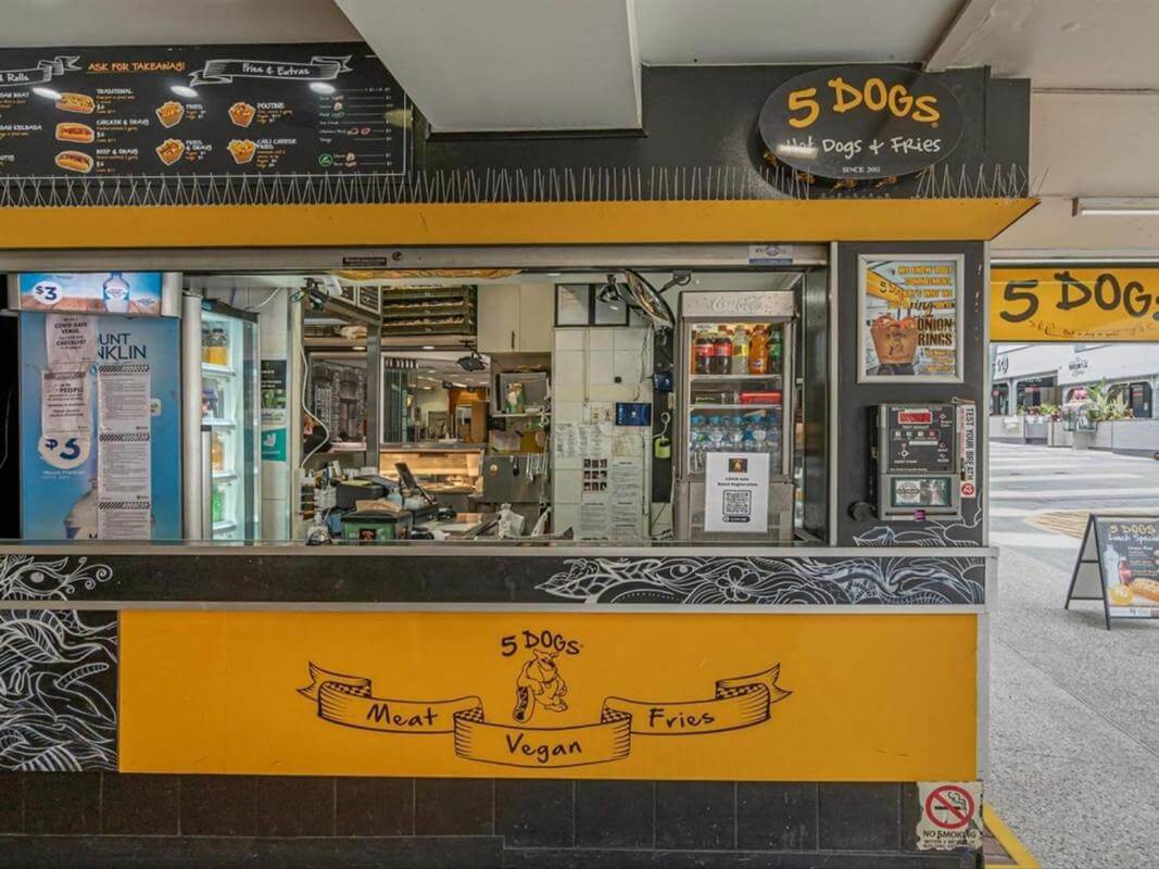 5 Dogs (hotdogs) Fortitude Valley Brisbane, TO $27,000 per week, Excellent location!