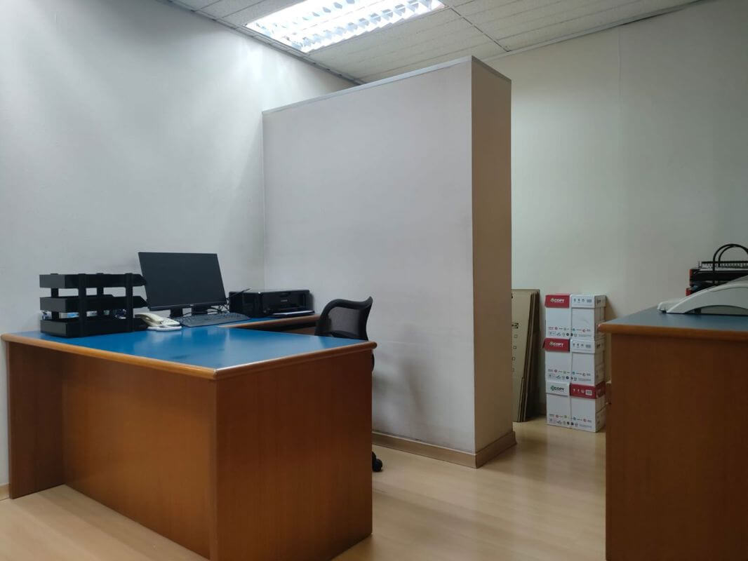 Prime Strata Office Space In CBD Area For Sale Have En Bloc Potential. Fire Sale!