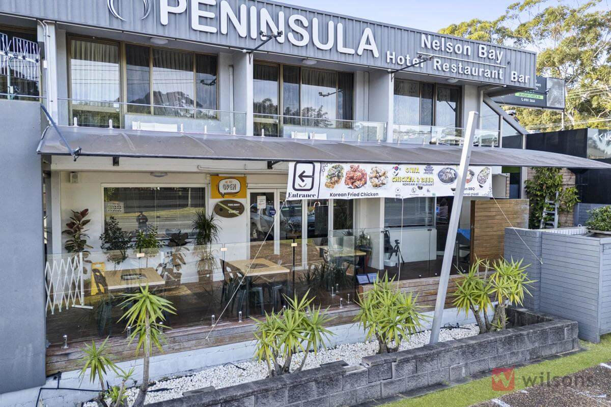 Fried chicken and Beer - licensed Korean style restaurant - perfect main road location