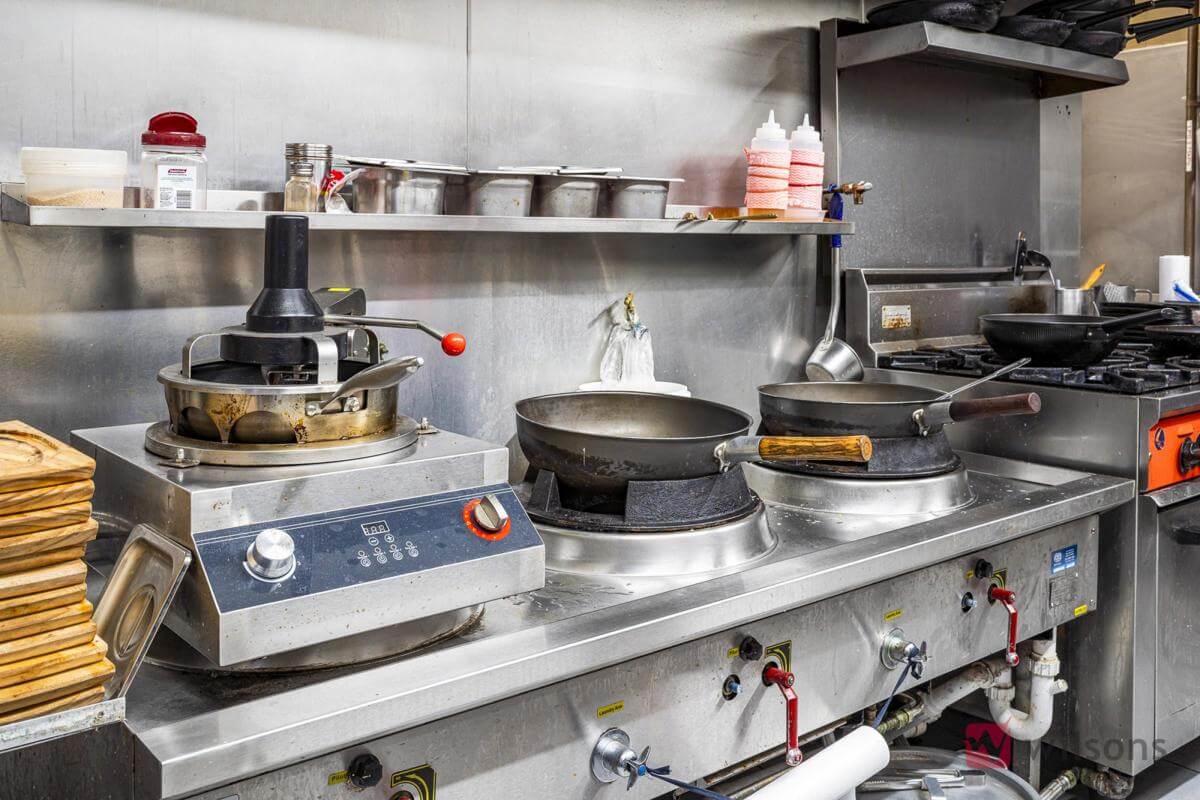 Fried chicken and Beer - licensed Korean style restaurant - perfect main road location