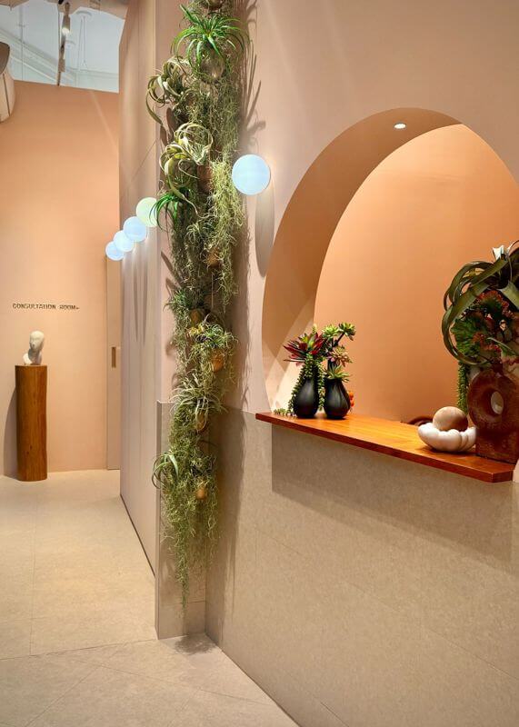 1058 Sqft Retail Clinic Unit For Takeover – Tai Seng Centre