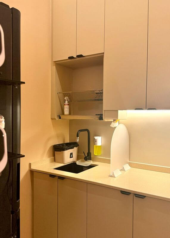 1058 Sqft Retail Clinic Unit For Takeover – Tai Seng Centre