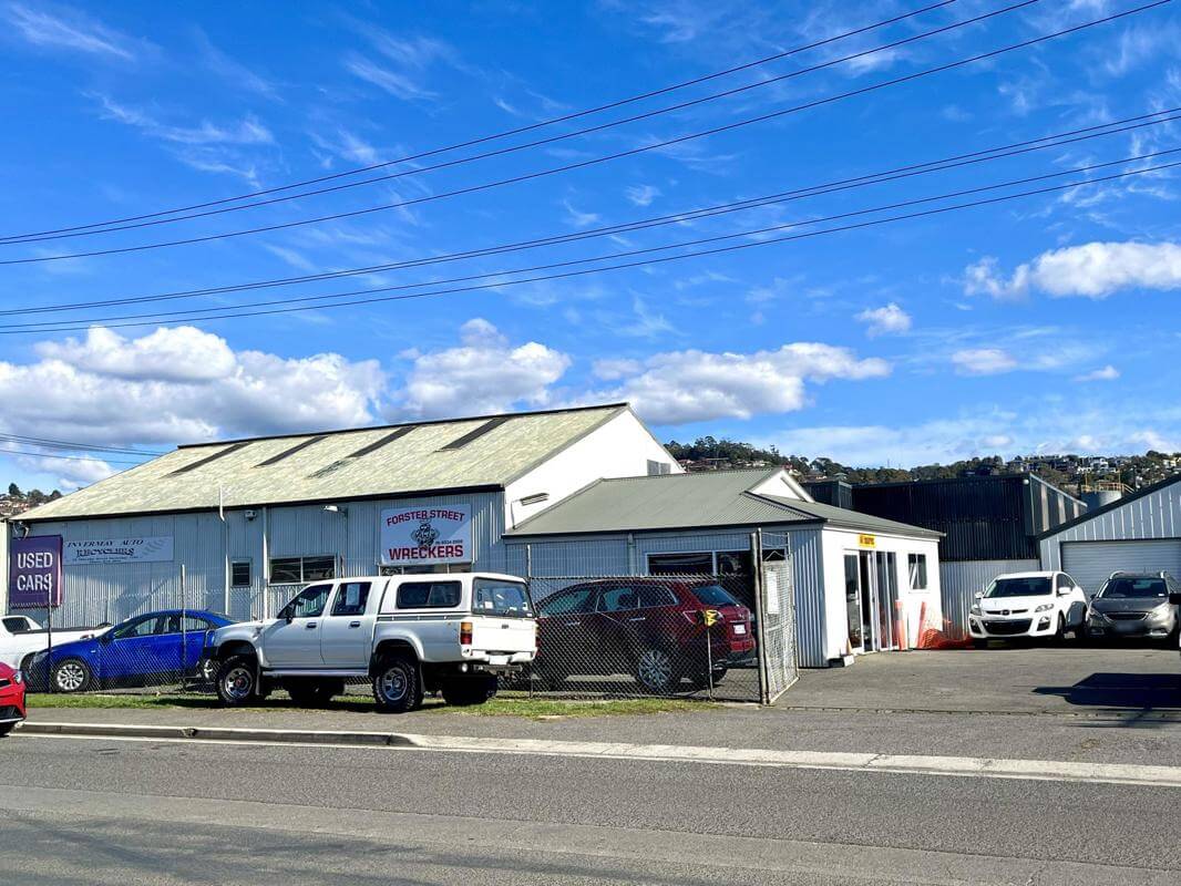 Established 35 years Wrecking and Car Sales Business In Northern Tasmania