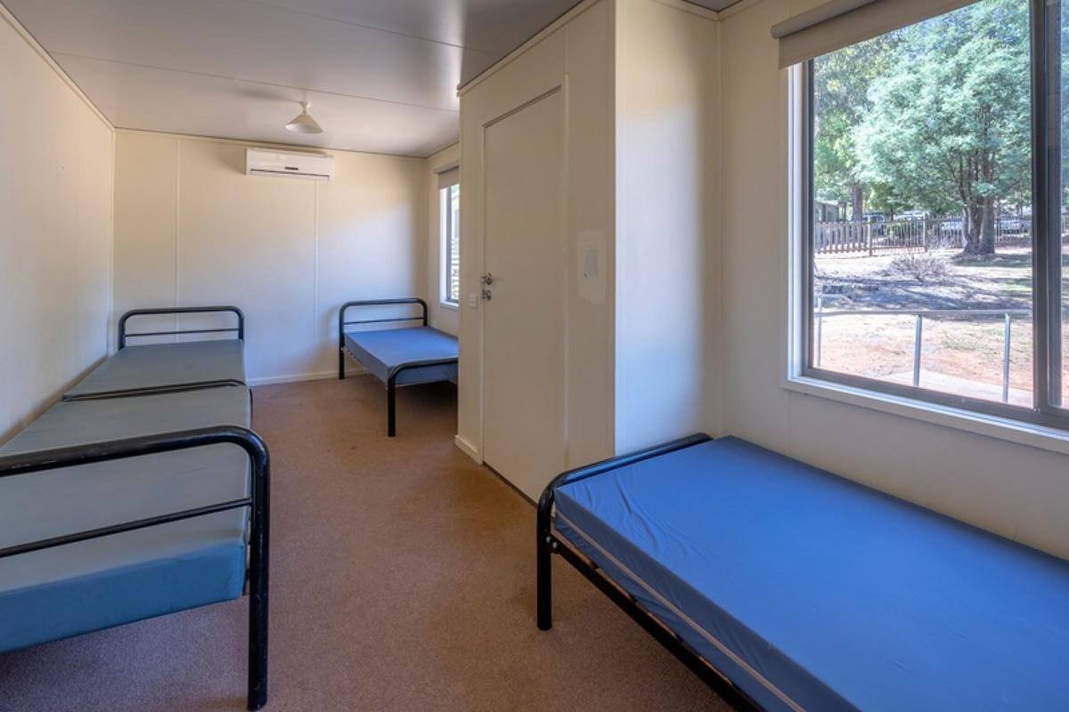 250 BED GROUP ACCOMMODATION/SCHOOL CAMP