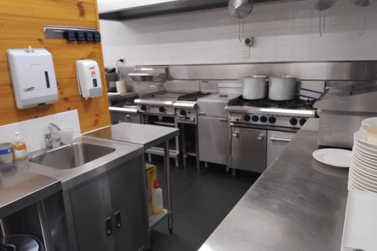 No Ingoing, Modern Stylish Sophisticated Water Views Wild Rivers Escape Restaurant