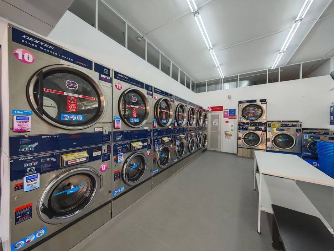 西海岸自助洗衣店转让