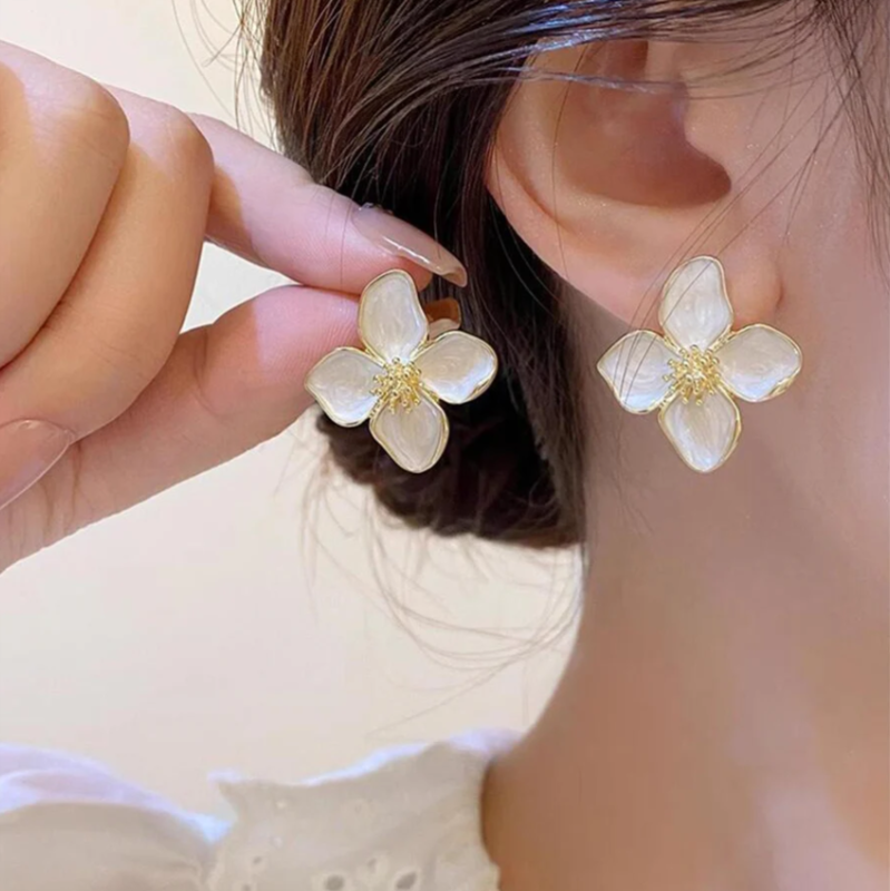 Sustainable Handbags & Accessories E-Commerce Brand For Sale