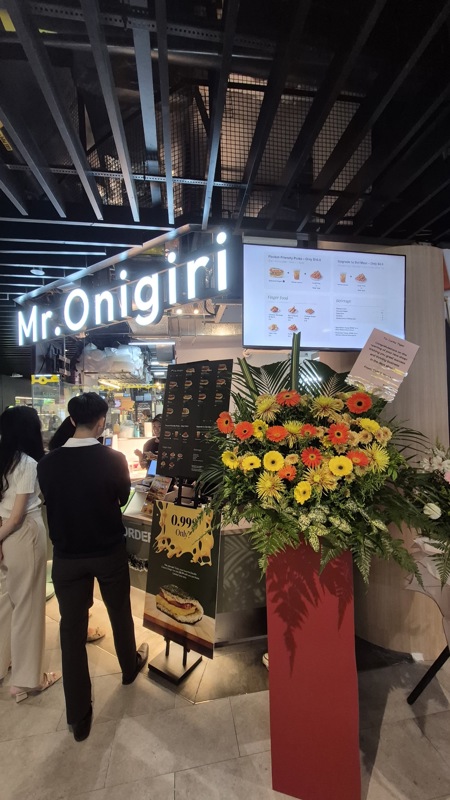 Takeaway F&B Kiosk For Sale In CBD