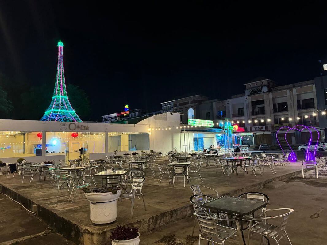 Paris Garden Cafe at Batam for take over