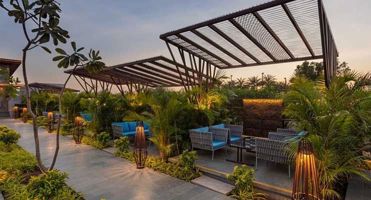 Iconic & influential Cafe Cafe at Batam for take over !