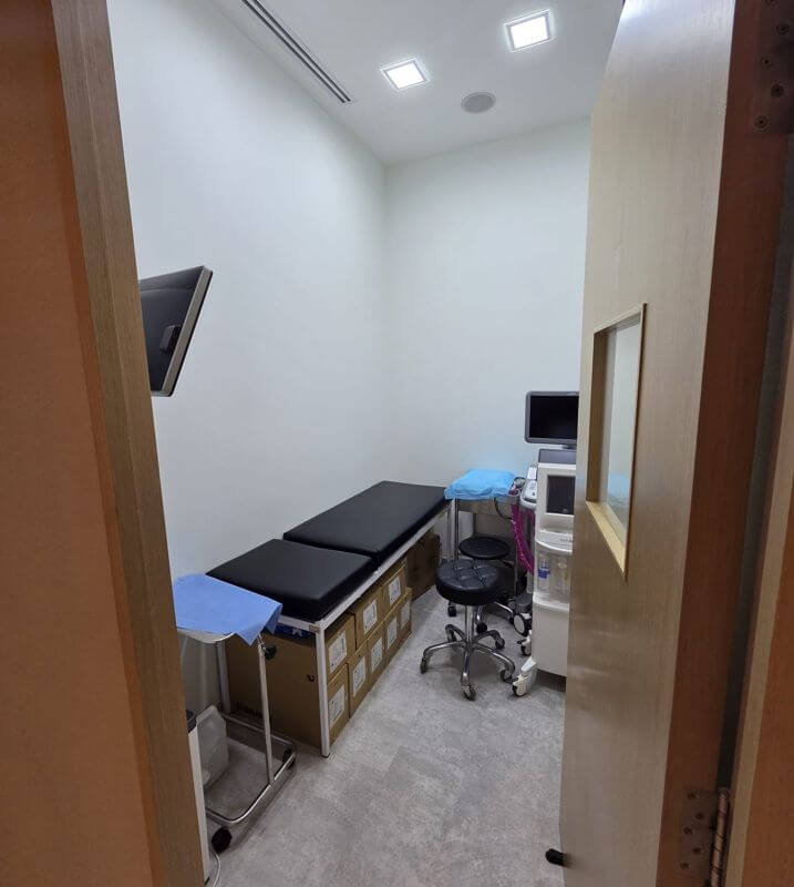 Well-Renovated Unit Looking For Take Over With New Tenancy In Novena Medical Central