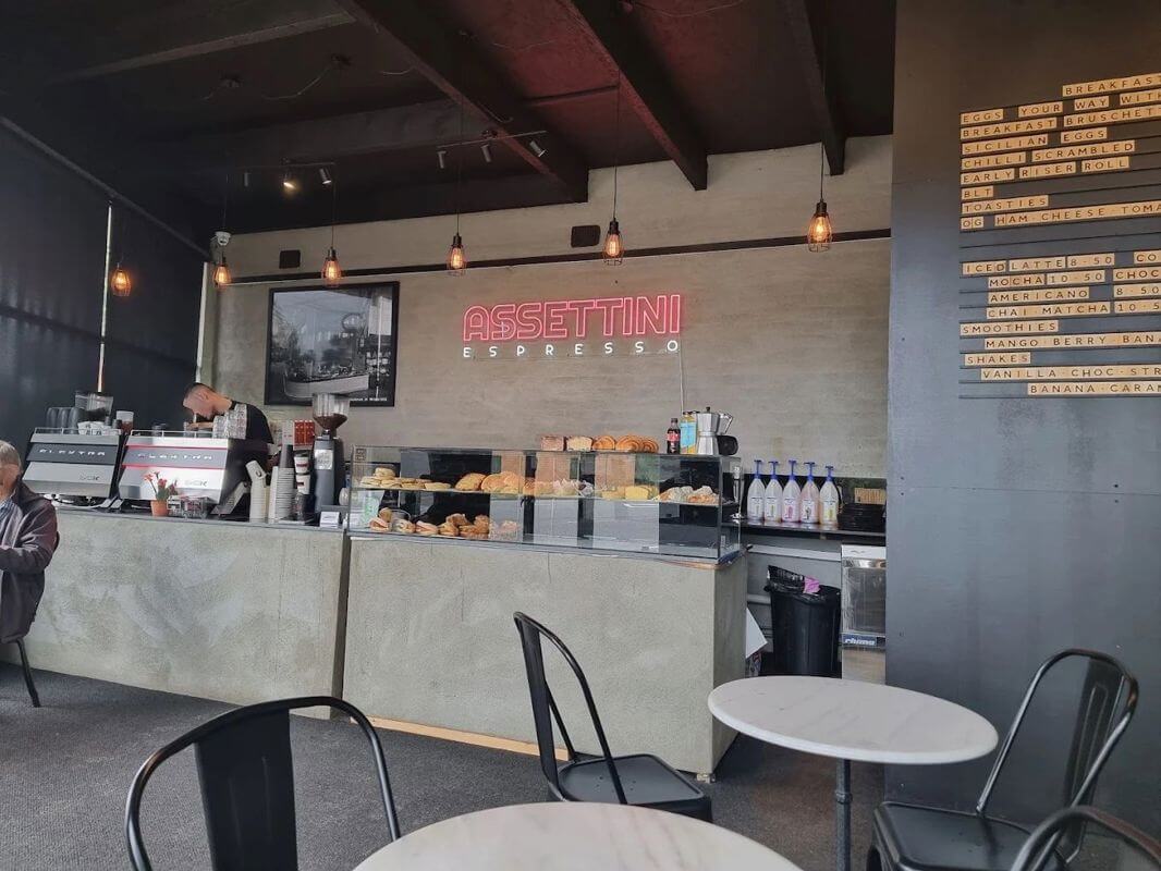 Rare $28,000 Malvern East Cafe Site With Residence, Garage & Multi-Use Potential