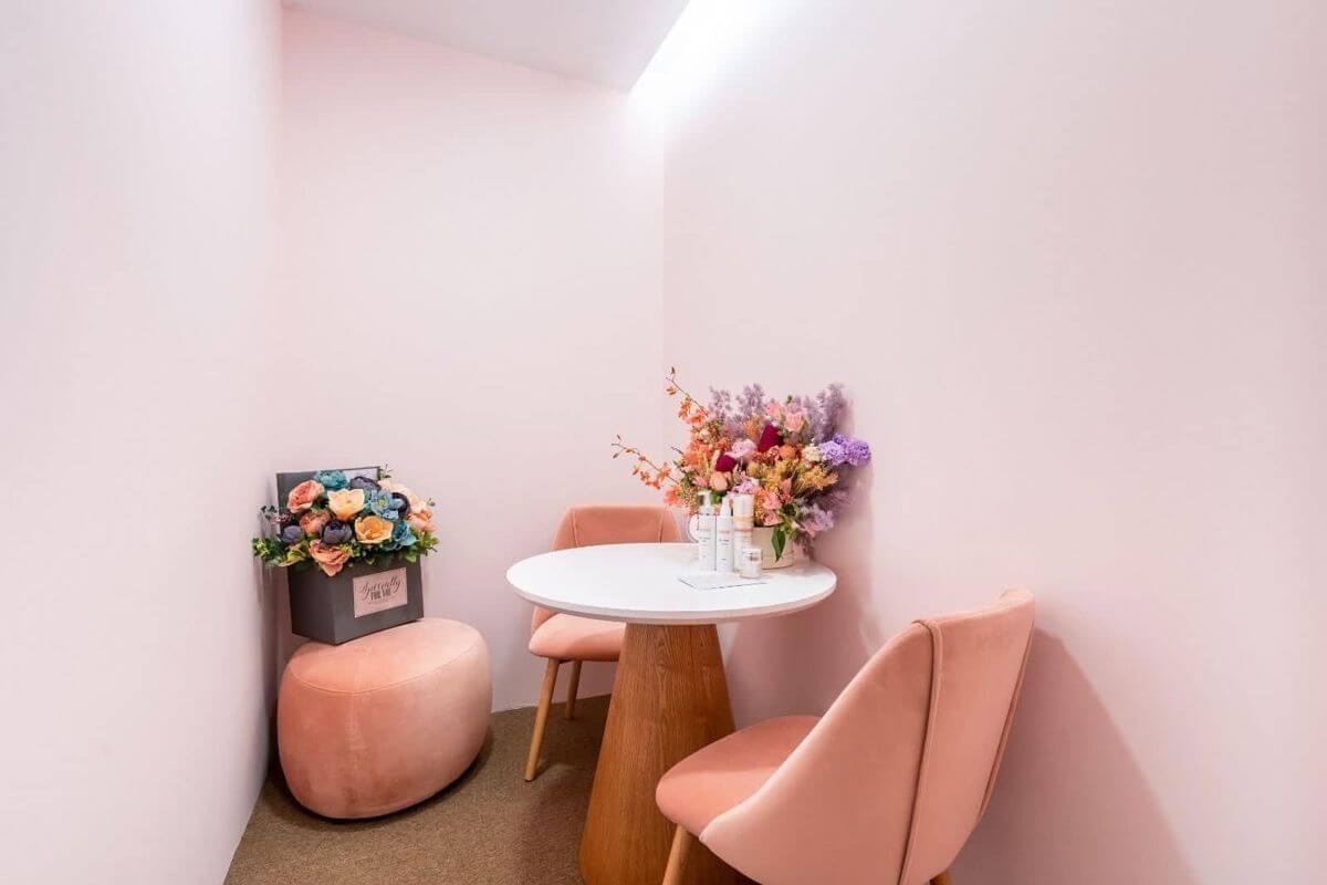 Beauty Salon For Take Over (Nicely Renovated)