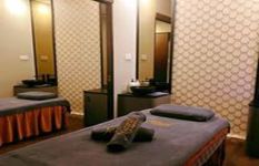 Beautifully Renovated Cat 1 Spa For Takeover