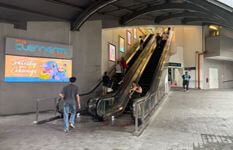 Cat 1 Massage For Takeover, Near Clementi MRT N Bus Interchange 按摩1号店转让,近金文泰地铁站和公车转换站