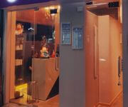 𝐓𝐚𝐧𝐣𝐨𝐧𝐠 𝐊𝐚𝐭𝐨𝐧𝐠 Beauty Salon For Takeover image 1