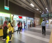 Heavy Footfall Mobile Phone Shop In Bus Interchange For Sale/Novation image 2