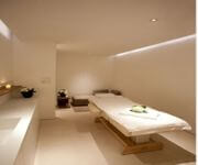 **Beauty Salon In Prime Novena – Elegantly Renovated, Fully Equipped, Existing Base, Ready Team**